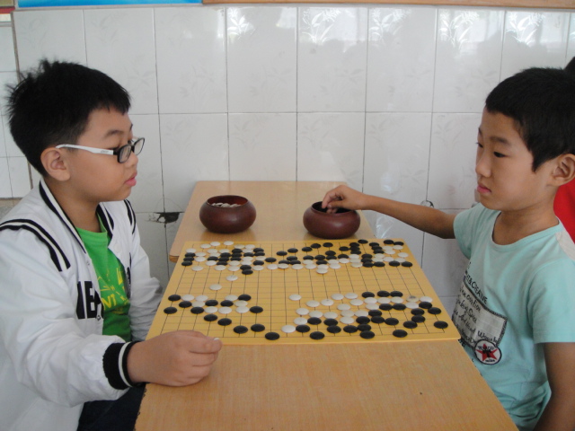标题：潍坊市2015夏季围棋升级升段赛 阅读次数：1235